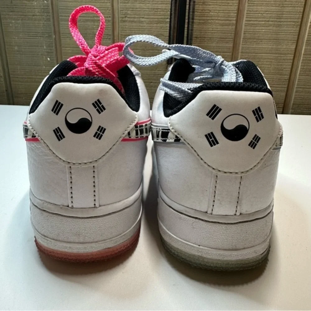 Nike Air Force 1 Low South Korea White Zebra Swoosh Pink Black‎ Women’s 7 2020